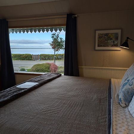 סקווים Juan De Fuca Waterfront Hotel & Cottages מראה חיצוני תמונה